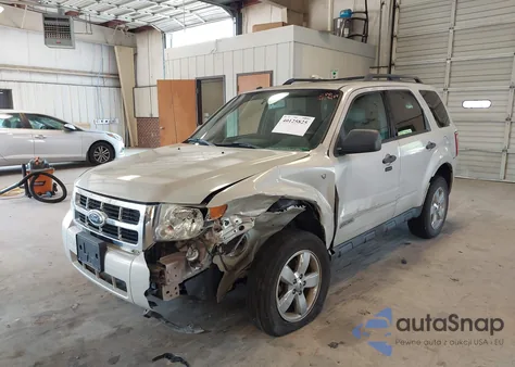 2008 Ford Escape Xlt z USA, uszkodzony, nr VIN 1FMCU93198KE17879